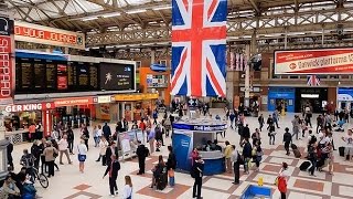 A Walk Through The London Victoria Station London England [upl. by Shu147]