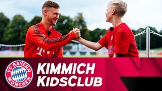 quotSportlich lustig dickköpfigquot  Joshua Kimmich im FCB KidsClubTalk [upl. by Jarlen984]